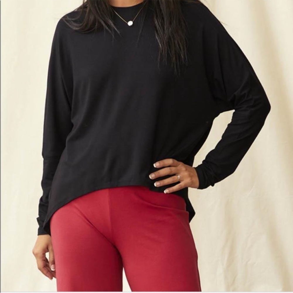Matilda Jane woman’s black split back top dolman style sleeves high low small